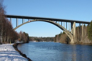 Keväinen Leppävirran silta