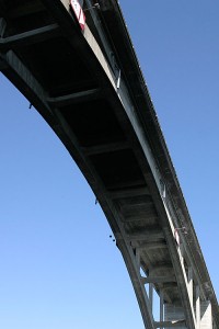 Kuva sillan alta