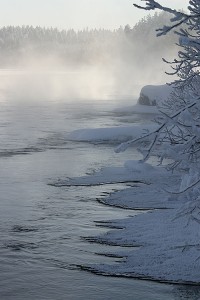 Virta on niin voimakas, ettei se jäädy