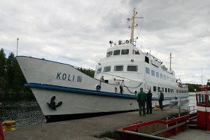 M/S Koli III kiinnittyy Leppävirran laivalaituriin