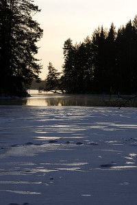 Pikonvirta melkein jäässä