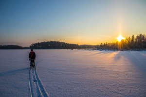 Nuutin Säyneisen kummakivet ja Laajalahenniemen luolalöytö, Sorsavesi, Leppävirta