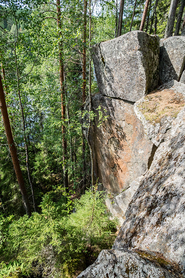 Karoliinanportaat, Viitasaari