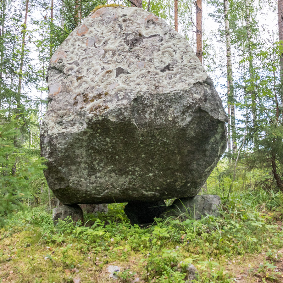 Istunmäen jalkakivi, Konnevesi