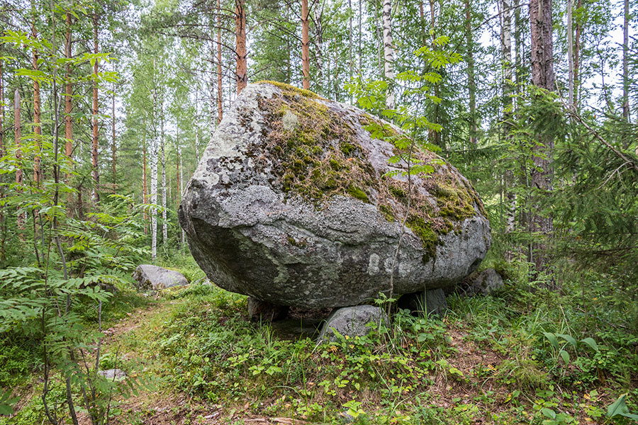 Istunmäen jalkakivi, Konnevesi