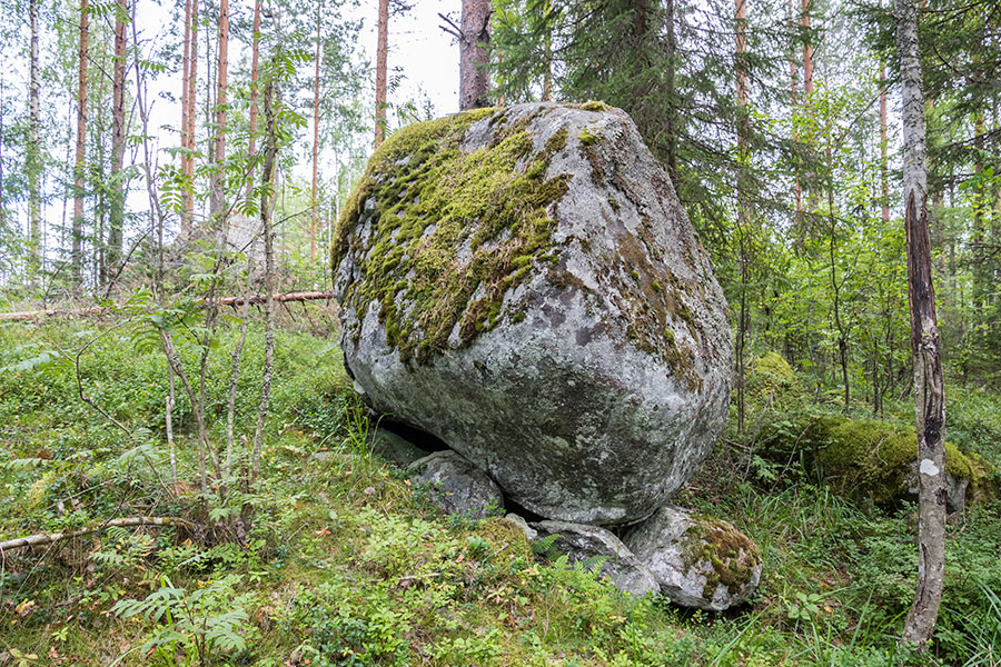 Istunmäen jalkakivi, Konnevesi