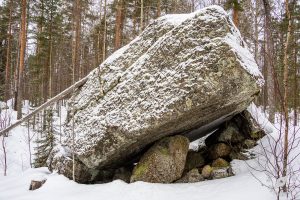 Lumikenkäilemässä ja bongailemassa luolia Leväniemellä, Jäppilä