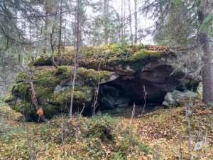 Kadonneen Myrsin luolan arvoitus, Kuikkojärvi, Leppävirta